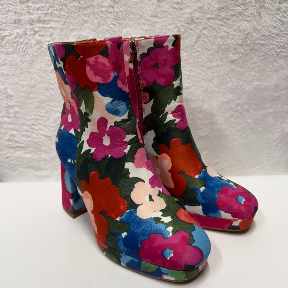 Hey Girl Corkys Floral Ankle Boot Women 8 Slug Bug Chunky Heel Bootie Multicolor